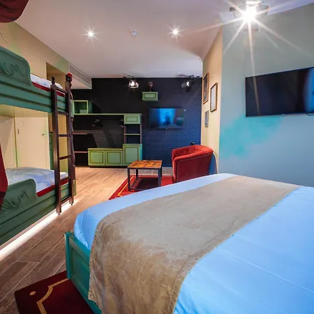 Theater Otel